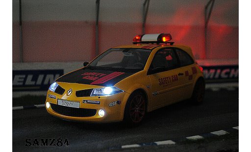 Renault Megane R26R 1/18 Ottomobile Geel Sirius Safety Car modelauto