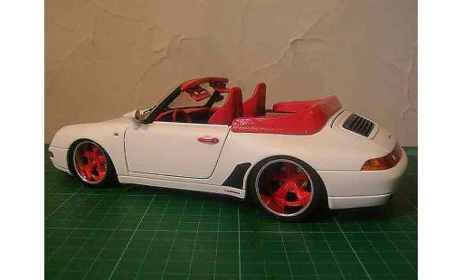 Porsche 911 Cabriolet 1/18 Burago Carrera tuning modelauto