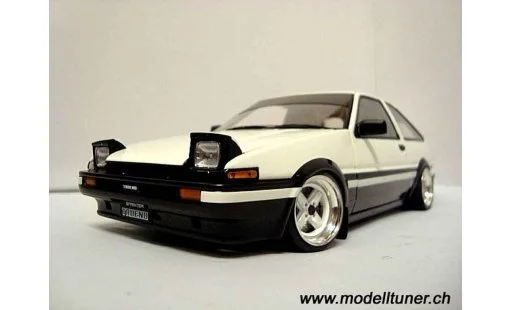 Toyota Trueno Drift 1/18 Autoart preparation modelauto