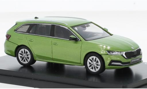 Modelauto Skoda Octavia Combi IV metallic groen 2020 1/43 Abrex