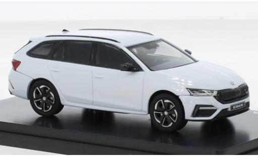 Modelauto Skoda Octavia Combi RS IV metallic wit 2020 1/43 Abrex