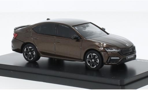 Modelauto Skoda Octavia RS IV metallic brun 2020 1/43 Abrex