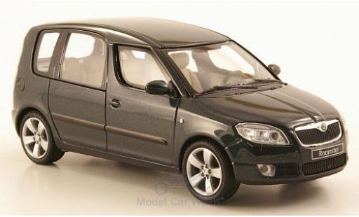 Modelauto Skoda Roomster Base metallic groen 2006 1/43 Abrex