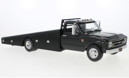 Modelauto Chevrolet C-30 plateau Ramp Truck zwart 1967 1/18 ACME