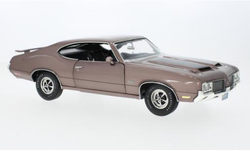 Modelauto Oldsmobile 442 W-30 metallic roze 1970 1/18 ACME