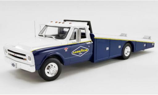 Modelauto Chevrolet C-30 plateau Ramp Truck Goodyear 1967 Abschleppwagen 1/18 ACME