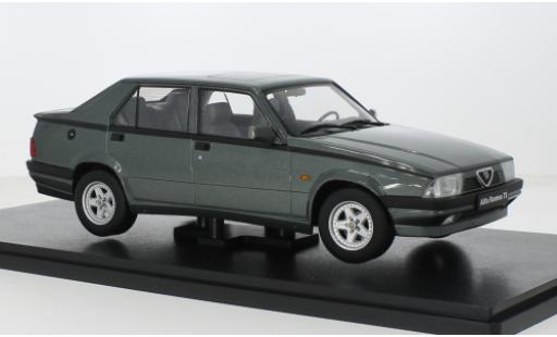 Modelauto Alfa Romeo 75 berline gr&Atilde;&frac14; Triple 9 Coll 1/18 Triple 9 Collection
