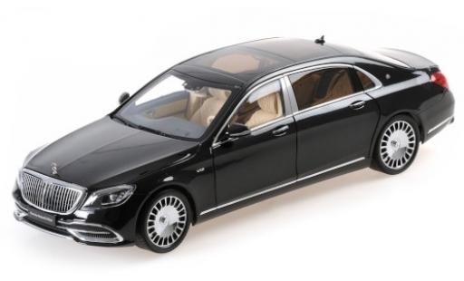 Modelauto Mercedes CLA Base Maybach Classe S zwart 2019 1/18 Almost Real