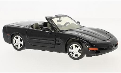 Modelauto Chevrolet Corvette Convertible Cabriolet (C5) zwart 1998 1/24 Motormax