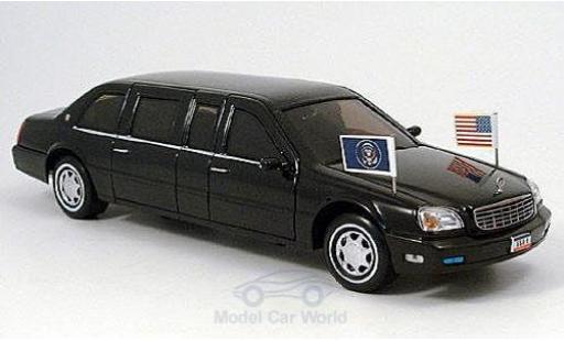 Modelauto Cadillac Deville Limousine Presidential Sedan 2001 US-Standarten liegen bei 1/24 Yat Ming