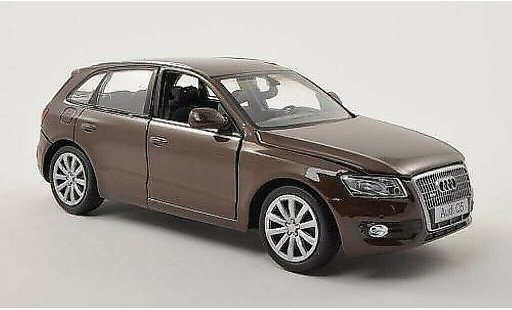 Audi Q5 suv 1/24 Motormax bruin modelauto