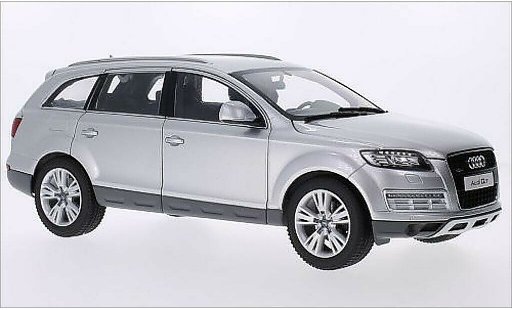 Audi Q7 suv 1/18 Kyosho grijs 2013 modelauto