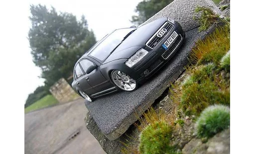 Audi A8 berline 1/18 Motormax 4.2 TDI dub modelauto