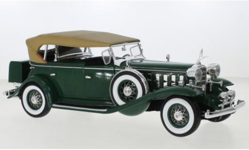 Modelauto Cadillac V16 Phaeton groen 1932 1/18 Auto World