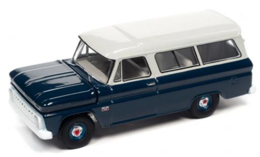 Modelauto Chevrolet Suburban suv blauw /wit 1966 1/64 Auto World