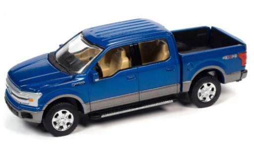Modelauto Ford F-150 Pickup 50 Lariat metallic blauw 2019 1/64 Auto World