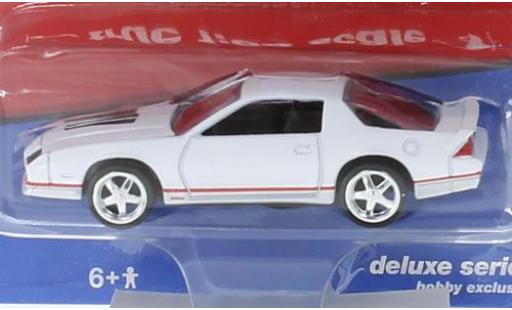 Modelauto Chevrolet Camaro Coupe wit 1984 1/64 Auto World