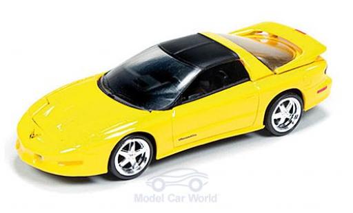 Modelauto Pontiac Firebird 1993 T/A geel/mat-zwart 1/64 Auto World