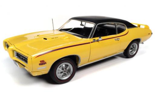 Modelauto Pontiac GTO The Judge geel/Dekor 1969 1/18 Auto World