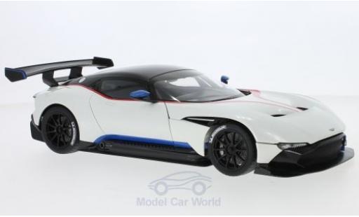 Modelauto Aston Martin Vulcan track wit/carbon 2015 1/18 AUTOart