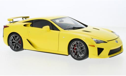 Modelauto Lexus LFA Base metallic geel 2010 1/18 AUTOart