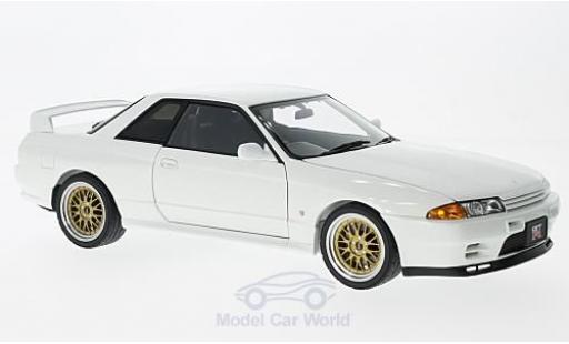 Modelauto Nissan Skyline R32 GT-R () V-Spec II wit RHD 1991 Tuned Version 1/18 AUTOart