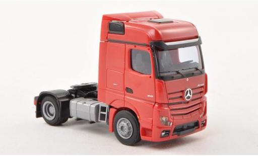 Modelauto Mercedes Actros Bigspace 2 /Aerop. rood Solo-Zugmaschine 2-achsig rood 1/87 AWM