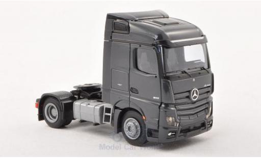 Modelauto Mercedes Actros Streamspace 2 /Aerop. dkl.-grijs 2-achsig grijs 1/87 AWM