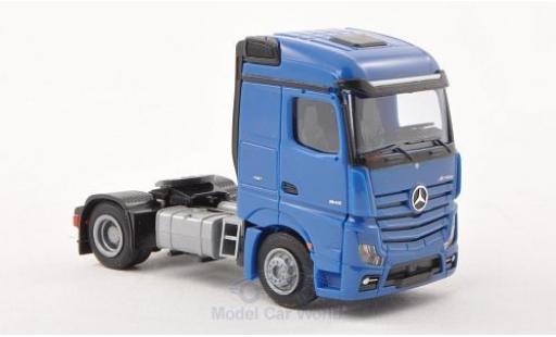 Modelauto Mercedes Actros Streamspace 2 blauw Solo-Zugmaschine 2-Achsig blauw 1/87 AWM