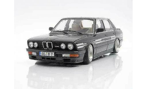 Alpina B7 turbo 1/18 Autoart M i alpina b7 e28 m modelauto
