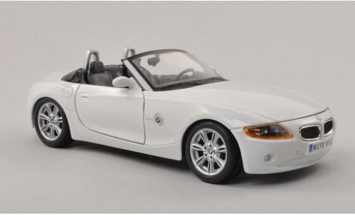 Modelauto Bmw Z4 roadster wit 1/24 Burago
