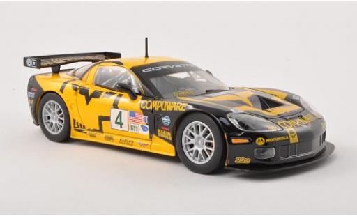 Modelauto Chevrolet Corvette course C6R No.4 Compuware O.Beretta/O.Gavin 1/24 Burago