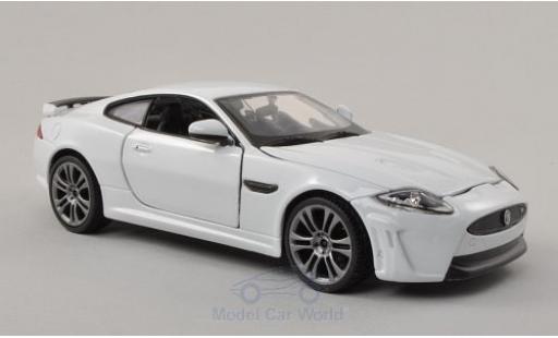 Modelauto Jaguar XKR-S S - wit 1/24 Burago