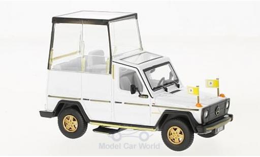 Modelauto Mercedes Classe G Utilitaire GE wit PAPAMOBILE 2010 1/43 Burago