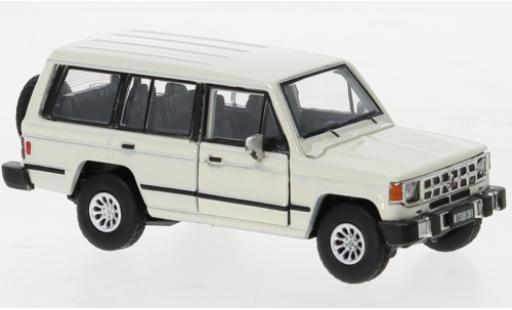 Modelauto Mitsubishi Pajero MK1 beige clair 1983 1/64 BM Creations