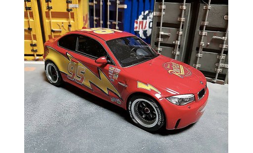 Bmw 1M flash mcqueen 1/18 GT Spirit  modelauto