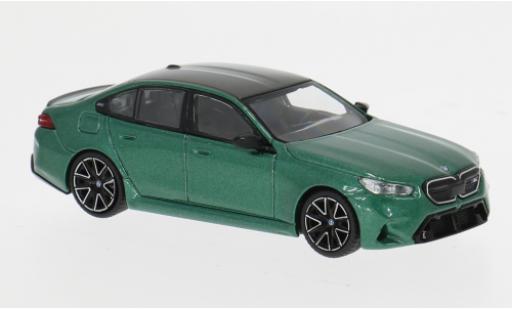 Modelauto Bmw M5 berline (G90) groen/zwart 2024 1/64 Mini GT