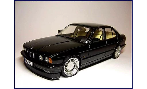 Alpina B10 3.5 1/18 Minichamps 1988 i alpina b10 modelauto