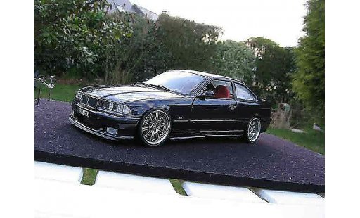 Bmw M3 Coupe 1/18 Ut Models E36 paars jantes m3 a deport modelauto