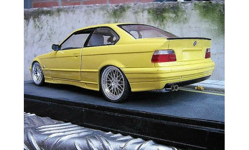 Bmw M3 coupe 1/18 Ut Models jaune E36 jantes bbs le mans feux arriere 3.2 modelauto