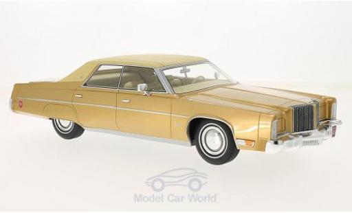 Modelauto Chrysler Imperial Sedan LeBaron gold/beige 1975 1/18 BoS Models