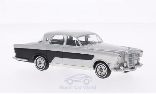 Modelauto Mercedes Ghia 300C Base Ghia 300C Berlina grijs/zwart 1956 1/43 BoS Models