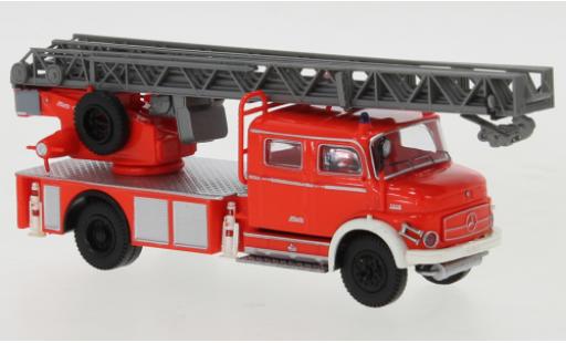 Modelauto Mercedes CLA Base L 1519 DLK 30 rood /wit 1972 1/87 Brekina