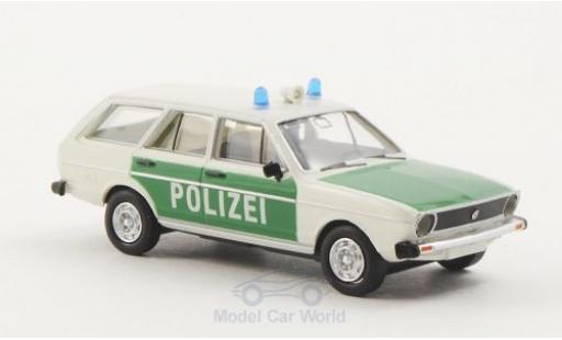 Modelauto Volkswagen Passat Base Variant Politie (D) 1/87 Brekina