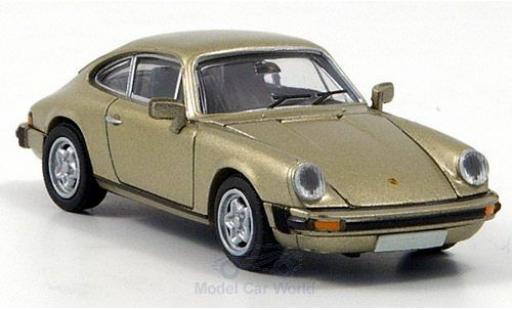 Modelauto Porsche 911 Base Coupe metallic beige 1/87 Brekina