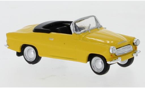 Modelauto Skoda Felicia Base geel 1959 1/87 Brekina