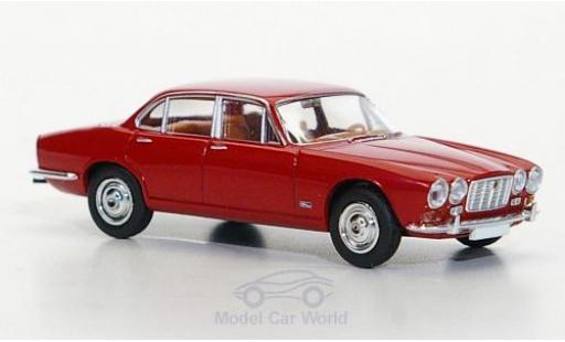 Modelauto Jaguar XJ6 6 rood 1/87 Brekina