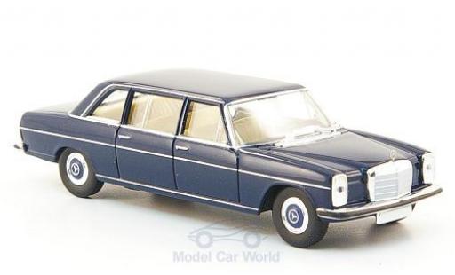 Modelauto Mercedes 220 Base D lang (W115) blauw 1/87 Brekina