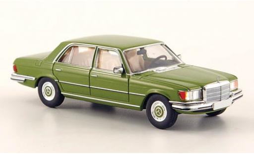 Modelauto Mercedes 450 Base SEL (W116) groen 1/87 Brekina