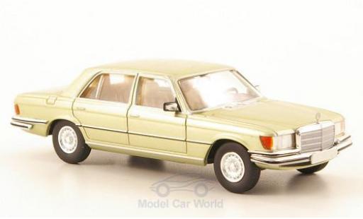 Modelauto Mercedes 450 Base (W116) metallic groen 1/87 Brekina